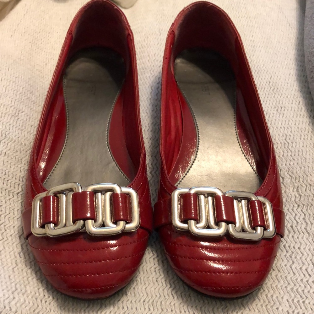 Red flats